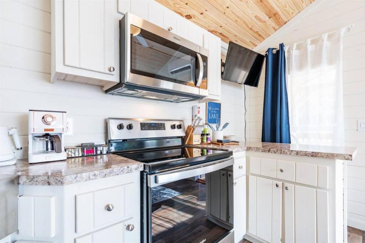 4 Heron Haus, Luxury Tiny House, Pet Friendly, Mins To Downtown Гънтърсвил Екстериор снимка