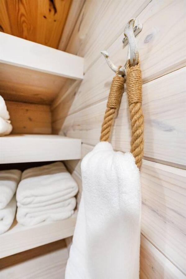 4 Heron Haus, Luxury Tiny House, Pet Friendly, Mins To Downtown Гънтърсвил Екстериор снимка